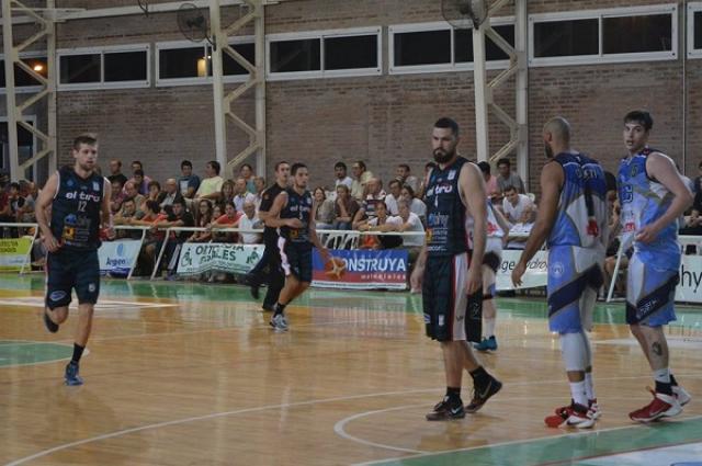 Comunicaciones y Uni�n pasaron la escoba