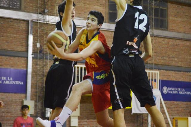 Bahiense e Independiente arrancaron al l�mite