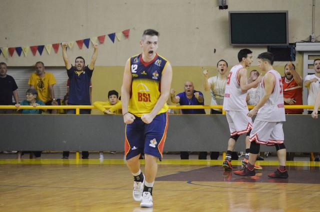 Bahiense y Uni�n El�ctrica en el cara a cara final