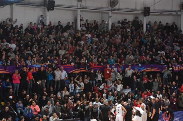 Noche de b�squet en la ciudad