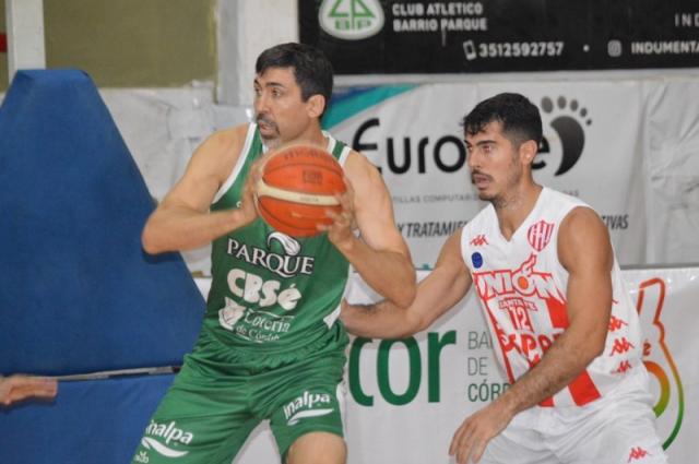 Contin�an sonrientes