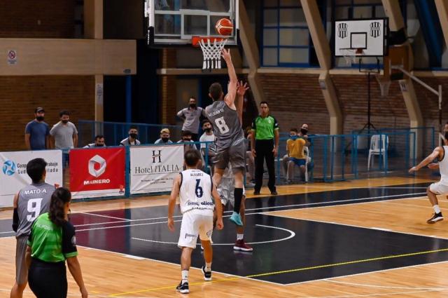 L�deres e invictos