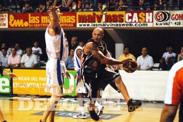 Ol�mpico le puso freno a Regatas