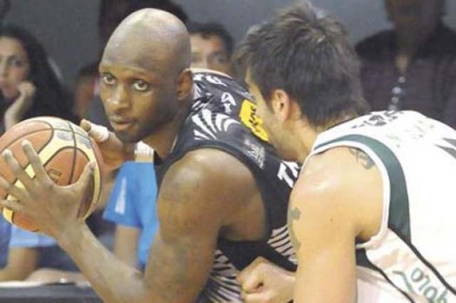 Ol�mpico volvi� a perder y se hunde