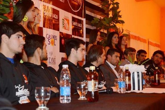 Ol�mpico present� su plantel