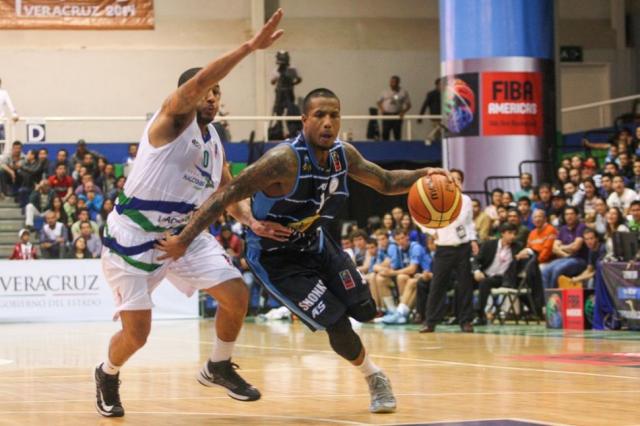 Dando c�tedra en la Universidad de Xalapa