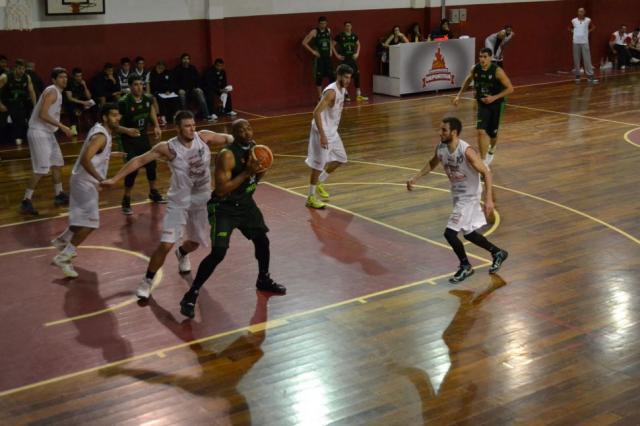 Hurac�n (Trelew) sorprendi� a Gimnasia