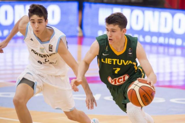 Pas� r�pido el primer tren