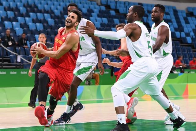 Media sonrisa y poco m�s