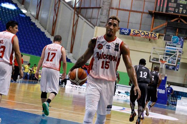 S�lo pueda quedar un centroamericano