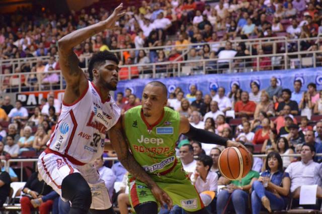 El primer refuerzo del campe�n