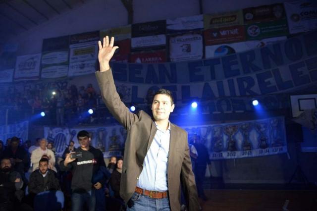 Un beso y un adi�s