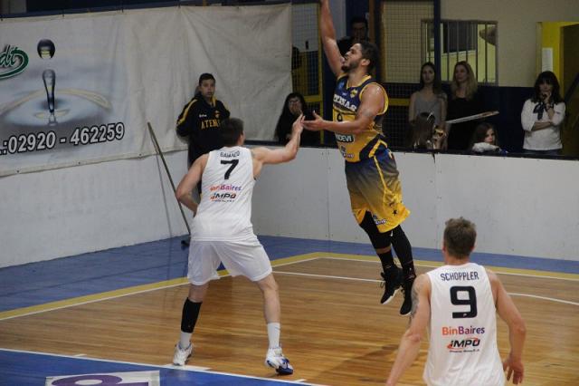 Atenas impone condiciones