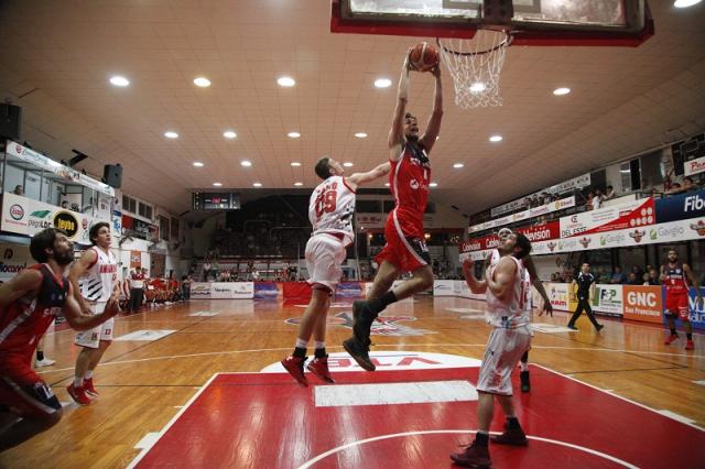 El halc�n se devor� al le�n