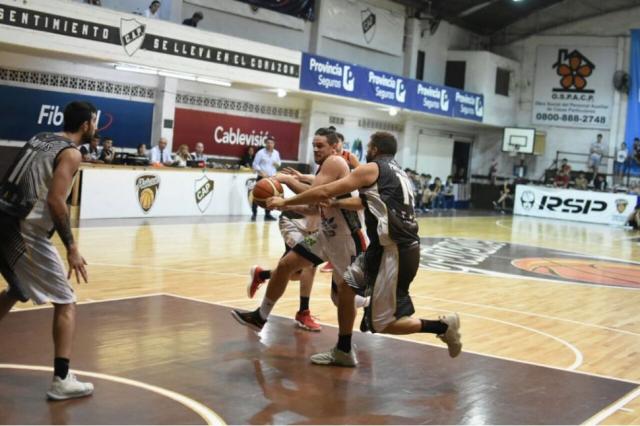 Apret� los dientes en casa