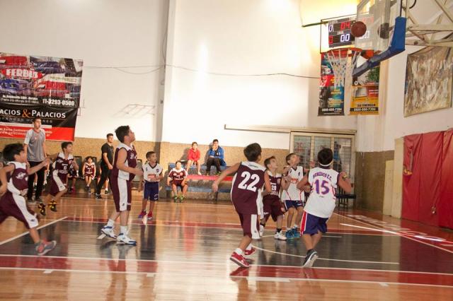 Lanus va por m�s en el Federal