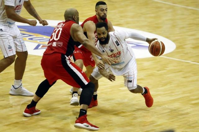 Franca atropell� de entrada y se qued� con la victoria