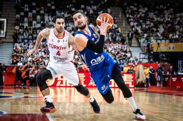 Rep�blica Checa con el cimbronazo, Estados Unidos sin piedad