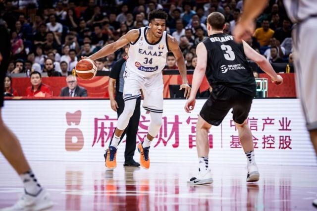 Brasil bien arriba, Grecia al l�mite