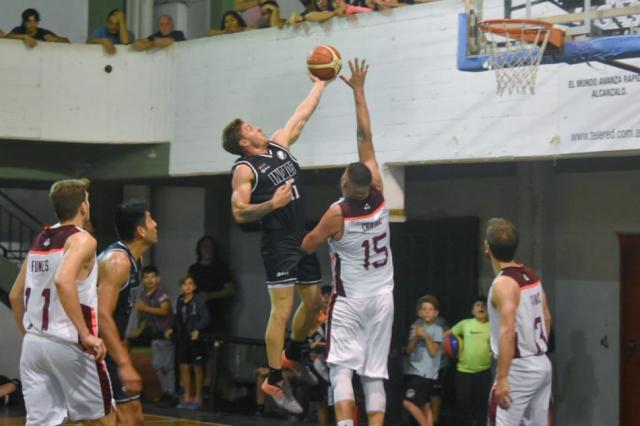 Lanus recuper� la punta y avanza en menores