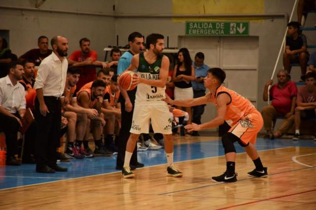 Tiene el as de espadas