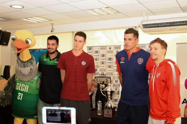 Presentaci�n oficial del Super 4