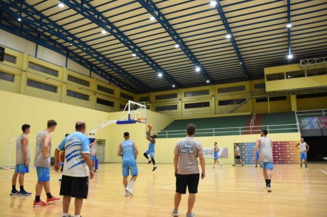 Ober� se viste de Super 4