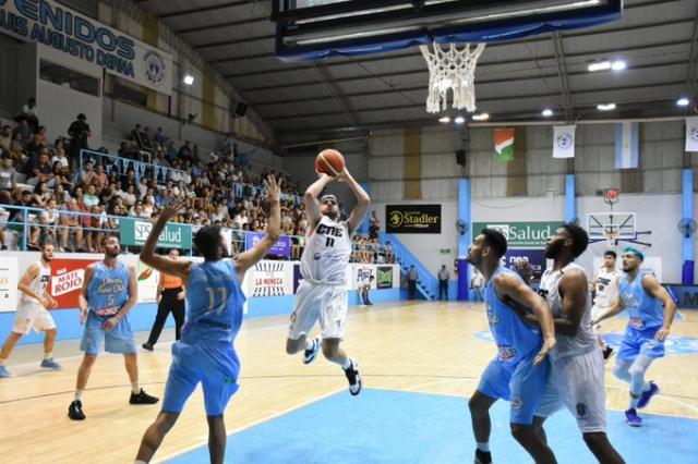 Lo cerr� con doble candado