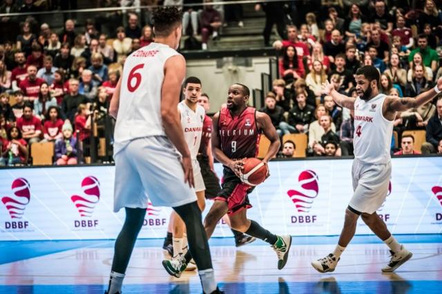 Israel es el �nico l�der del Grupo A