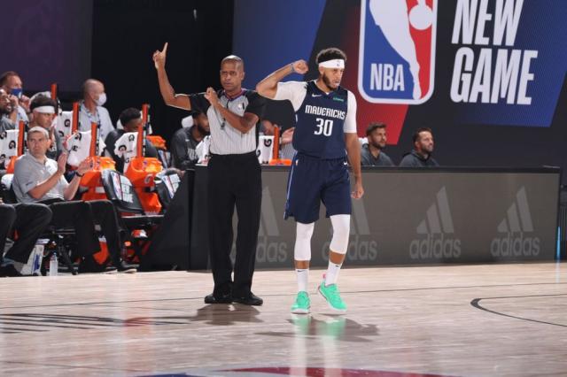 NBA: Milwaukee arras� ante Spurs con Giannis como l�der