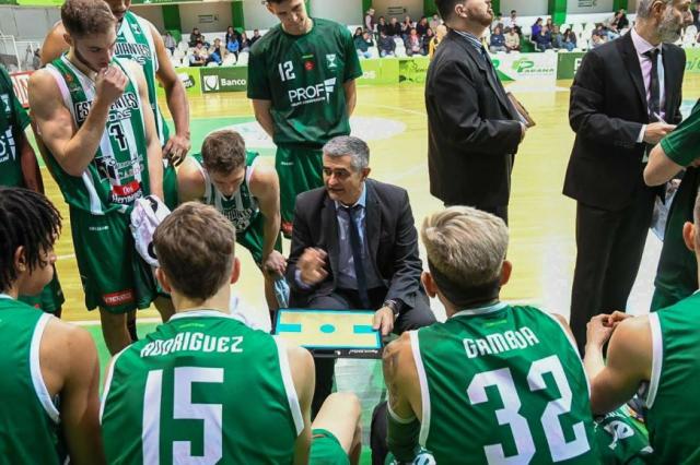 Japez: "Valoro la decisi�n de Estudiantes y respeto a los dirigentes"