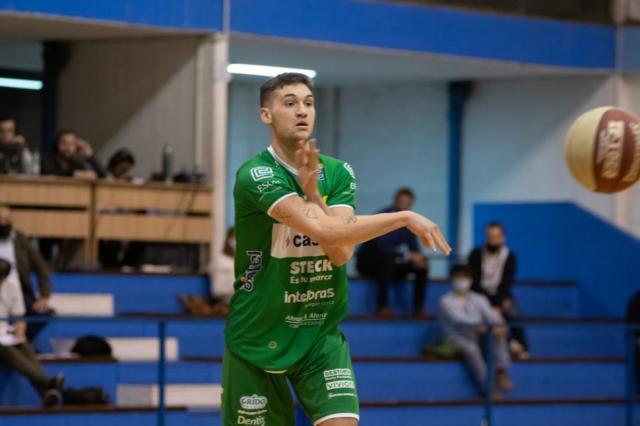 Urup�n por encima de todos