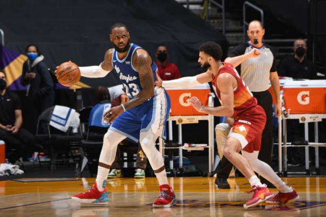 Derrota de Denver y lesi�n de Campazzo