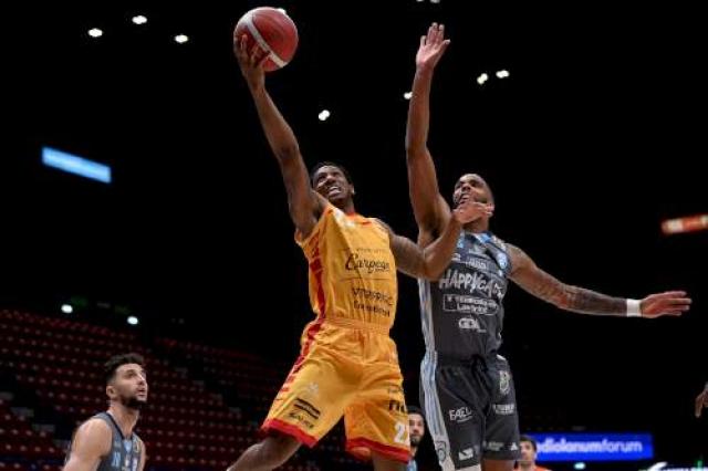 Lo pint� de amarillo