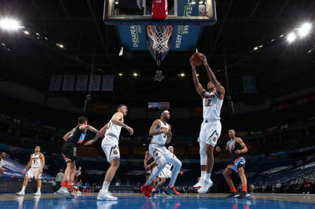 Todo un tr�mite para Denver