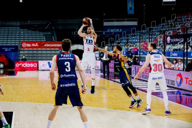 Triple alegr�a dominguera