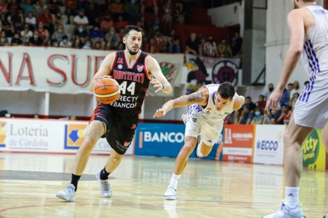 Reapareci� en escena