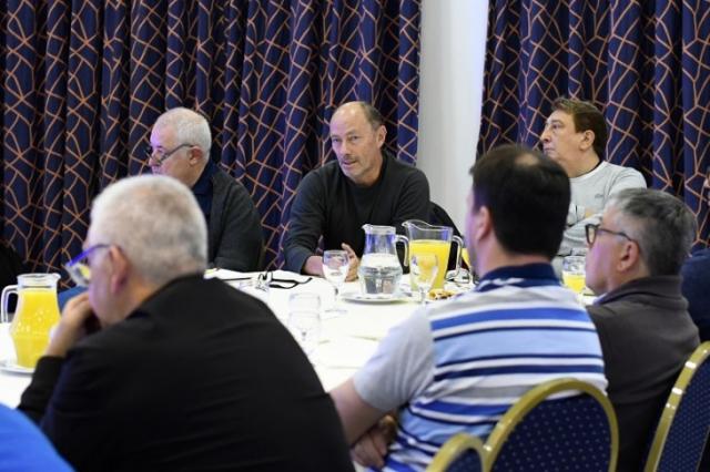 Reuni�n y definiciones de la Mesa Ejecutiva