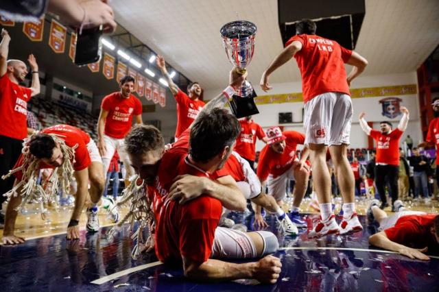 Se agreg� al selecto grupo