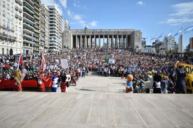 Rosario vivi� la fiesta del Minibasket