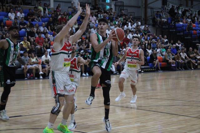 Uni�n sorprendi�; Villa Mitre con trabajo