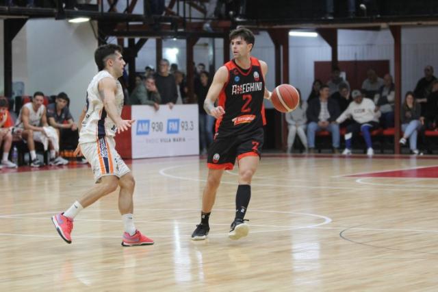 Le tir� los pergaminos