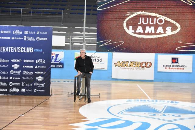 Julio Lamas dijo presente en Ober�