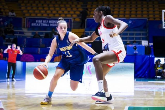 Choc� contra una pared