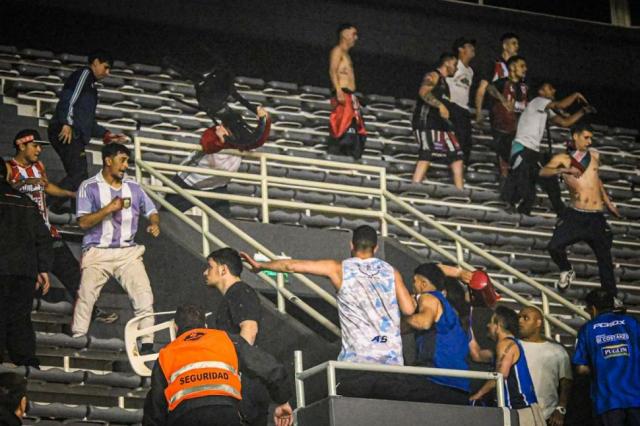 Pe�arol y Quilmes sancionados: Partidos sin p�blico