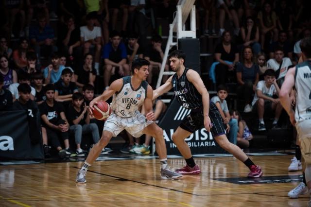 Zona Sur A y B: La Uni�n de racha, Pico y Racing (A) en el podio