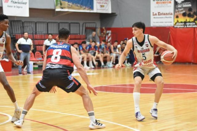 Sur - Grupo B: La Uni�n al filo, Viedma con contundencia