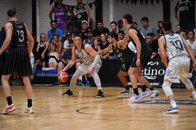 Sur B: Pico se impuso al l�der, Ciclista por goleada