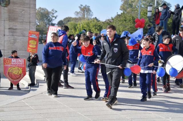 Rosario vivi� su tradicional encuentro Nacional del Mini b�squet