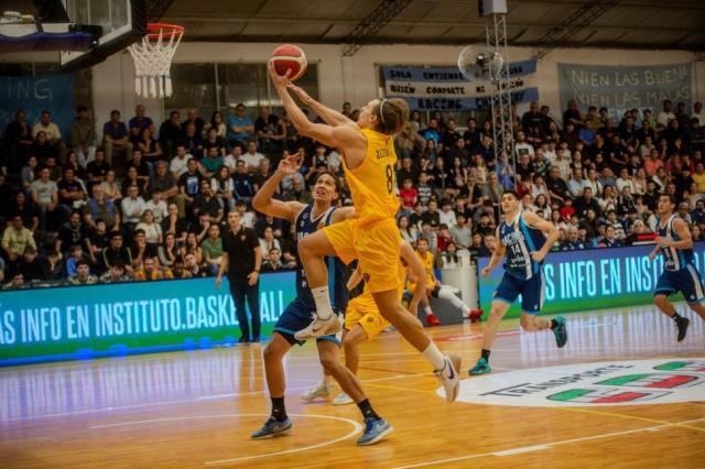 Racing hace historia: Primer triunfo en la Liga